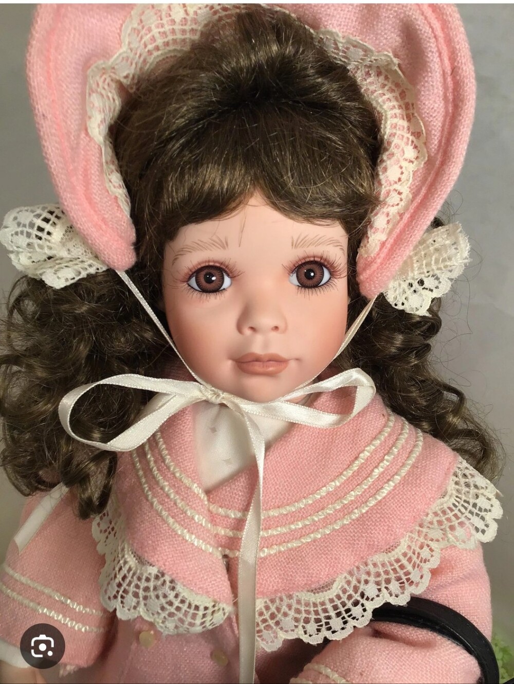 Ashton Drake Dierdre Porcelain Doll in Pink Bonnet, Bag & Jacket W/Certificate